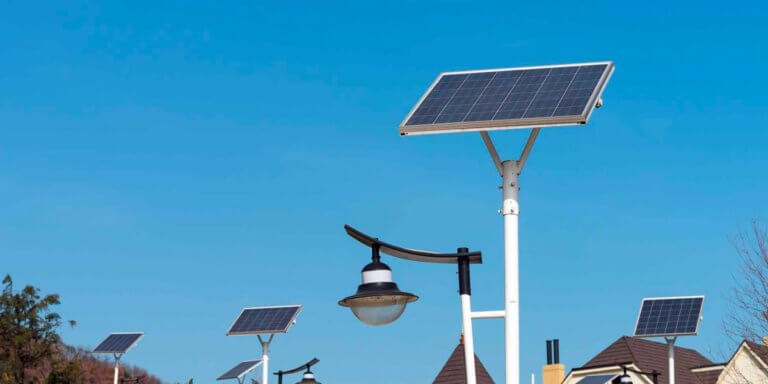 Do Solar Lights Need Direct Sunlight to Charge?
