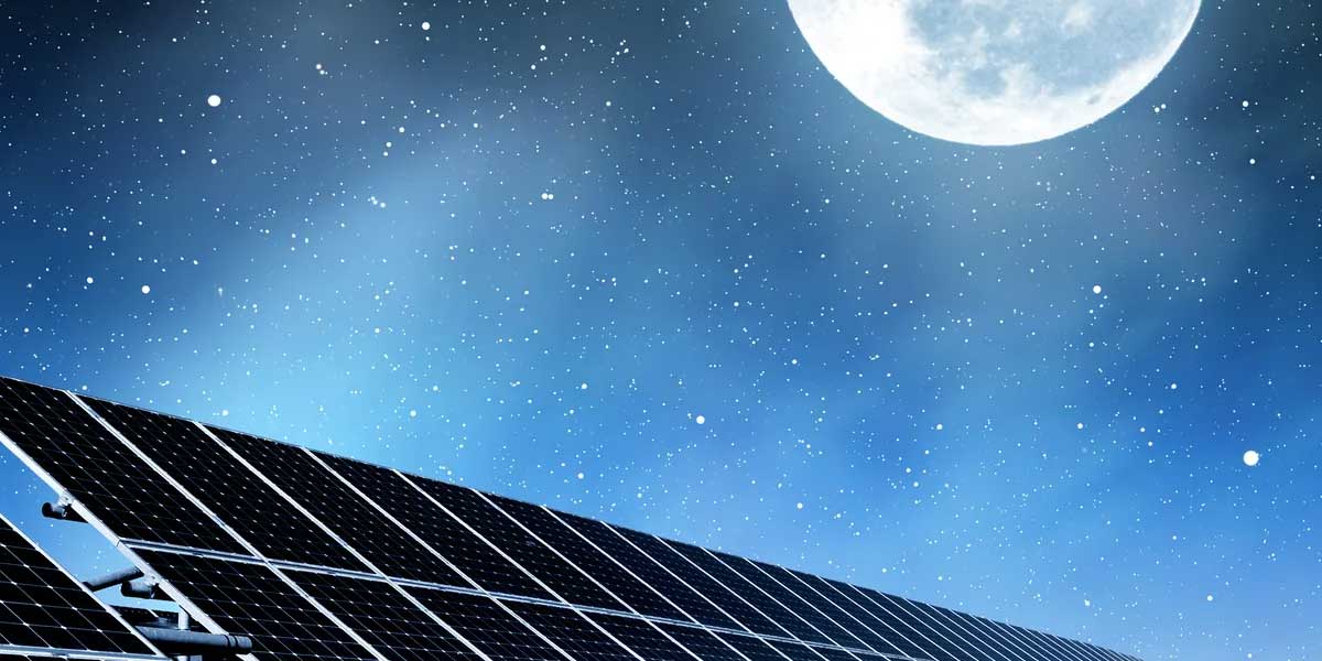 Do Solar Panels Work with Moonlight